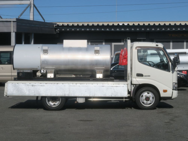 日野 デュトロ 小型 タンクローリー TKG-XZU685M(97743) 2枚目