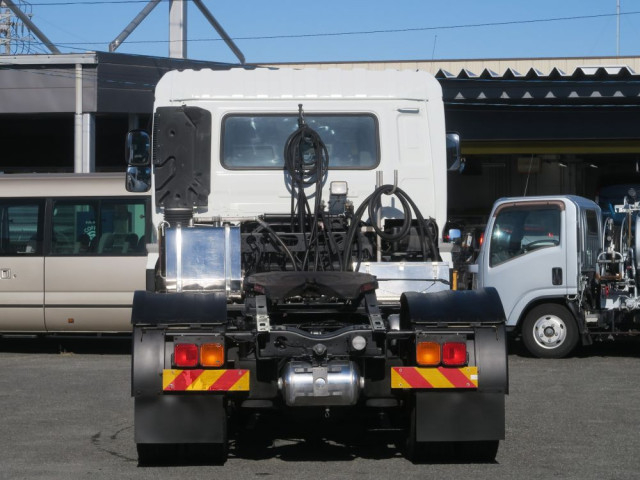 UDトラックス（日産） クオン 大型 トラクタ QPG-GK5XAD(97742) 3枚目