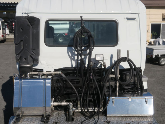 UDトラックス（日産） クオン 大型 トラクタ QPG-GK5XAD(97742) 4枚目