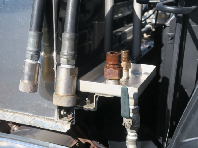 UDトラックス（日産） クオン 大型 トラクタ QPG-GK5XAD(97742) 8枚目