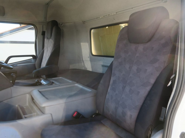 UDトラックス（日産） クオン 大型 トラクタ QPG-GK5XAD(97742) 15枚目