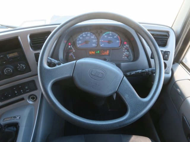 UDトラックス（日産） クオン 大型 トラクタ QPG-GK5XAD(97742) 16枚目