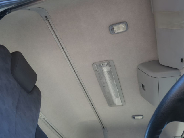 UDトラックス（日産） クオン 大型 トラクタ QPG-GK5XAD(97742) 18枚目