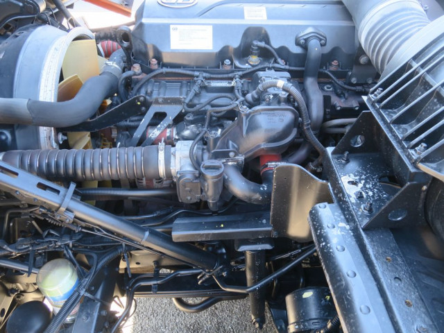 UDトラックス（日産） クオン 大型 トラクタ QPG-GK5XAD(97742) 21枚目