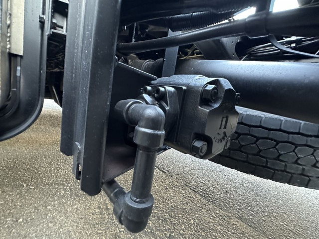 UDトラックス（日産） クオン 大型 トラクタ QPG-GK5XAD(97742) 25枚目