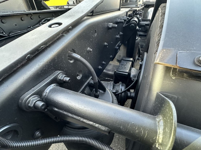 UDトラックス（日産） クオン 大型 トラクタ QPG-GK5XAD(97742) 35枚目