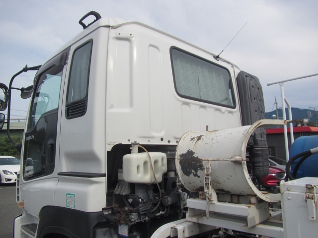 いすゞ ギガ 大型 ミキサー車 QKG-CXZ77AT(7341) 21枚目