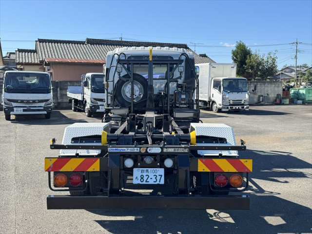 いすゞ フォワード 中型 コンテナ専用車 2RG-FRR90S2(112944) 5枚目