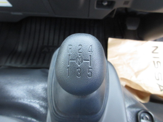 日産自動車 アトラス 小型 平ボディ 2WG-APS88AC(113175) 17枚目