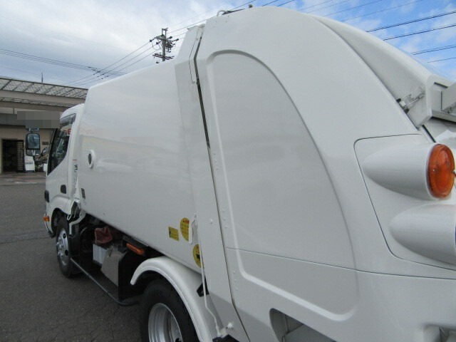 日野 デュトロ 小型 塵芥車（プレス式） TKG-XZU600X(10078) 17枚目