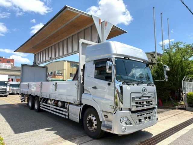 UDトラックス（日産） クオン 大型 ウィング 2PG-CD5CA(105955) 6枚目