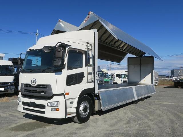 UDトラックス（日産） クオン 大型 ウィング QKG-CD5ZA(37345) 7枚目