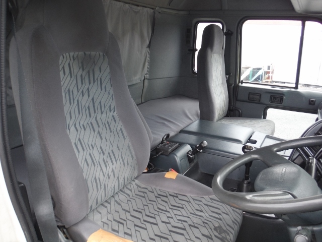 UDトラックス（日産） ビッグサム 大型 ウィング KL-CG48L(1105) 28枚目