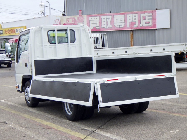 いすゞ エルフ 小型 平ボディ 2RG-NJR88A(111815) 40枚目