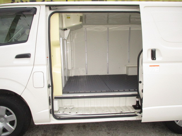 Toyota hiace Small Freezer box_body QDF-KDH201V(92206) 5枚目