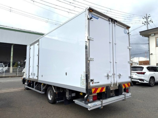 日野 レンジャー 中型 冷蔵冷凍バン 2KG-FC2ABG(113833) 4枚目