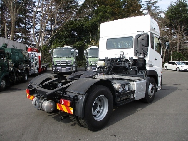 Nissan UD quon Large Tractor 2PG-GK5AAB(9594) 3枚目