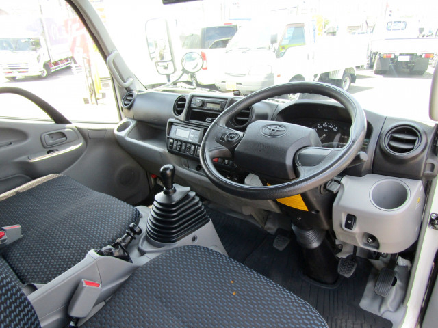 トヨタ ダイナ 小型 冷蔵冷凍バン 2RG-XZU605(92130) 18枚目