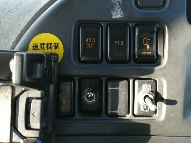 いすゞ ギガ 大型 トラクタ KL-EXD52D3(5434) 32枚目