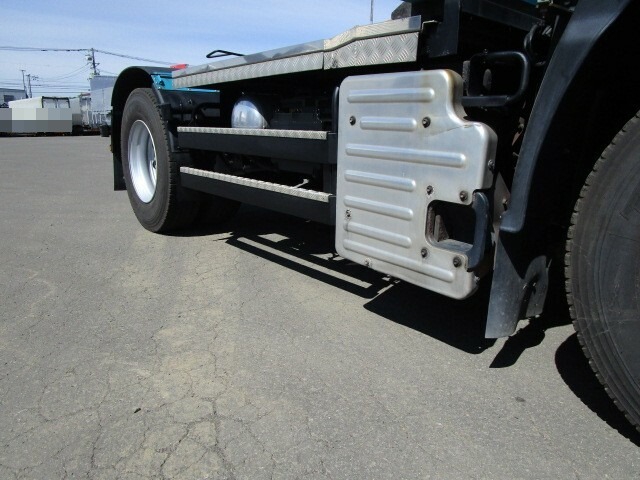 いすゞ ギガ 大型 トラクタ QKG-EXD52AE(6802) 31枚目