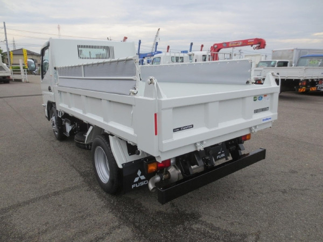 三菱ふそう キャンター 小型 土砂ダンプ 2RG-FBA60(105617) 5枚目