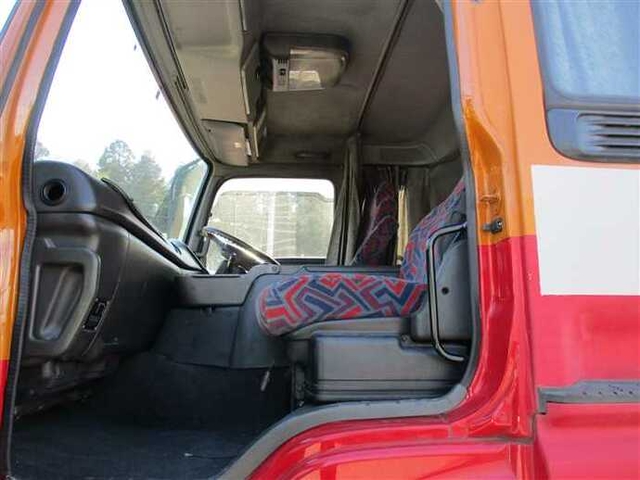 いすゞ ギガ 大型 トラクタ PJ-EXZ52J6(37785) 29枚目
