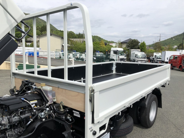 三菱ふそう キャンター 小型 平ボディ 2RG-FBA20(108895) 18枚目