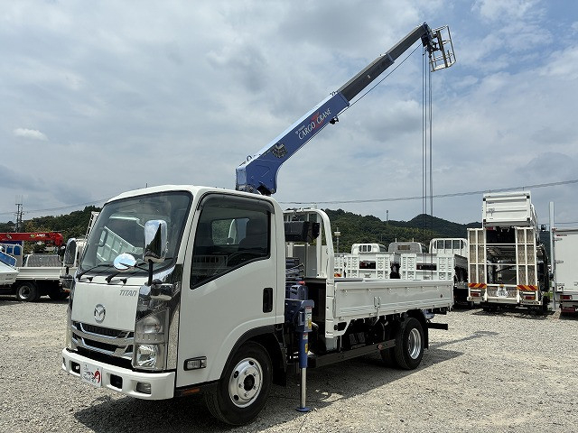 マツダ タイタン 小型 平ボディ（クレーン付） BDG-LMR85AR(110190) 6枚目