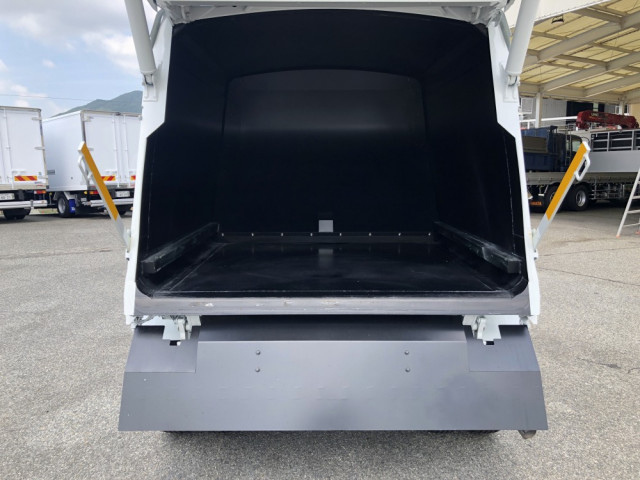 三菱ふそう キャンター 小型 塵芥車（プレス式） 2RG-FEAV0(108252) 8枚目