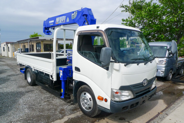 トヨタ ダイナ 小型 平ボディ（クレーン付） TKG-XZU650 車台(109383) 3枚目