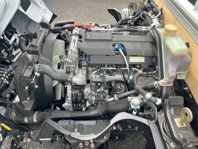 三菱ふそう キャンター 小型 平ボディ 2RG-FBA20(107819) 39枚目