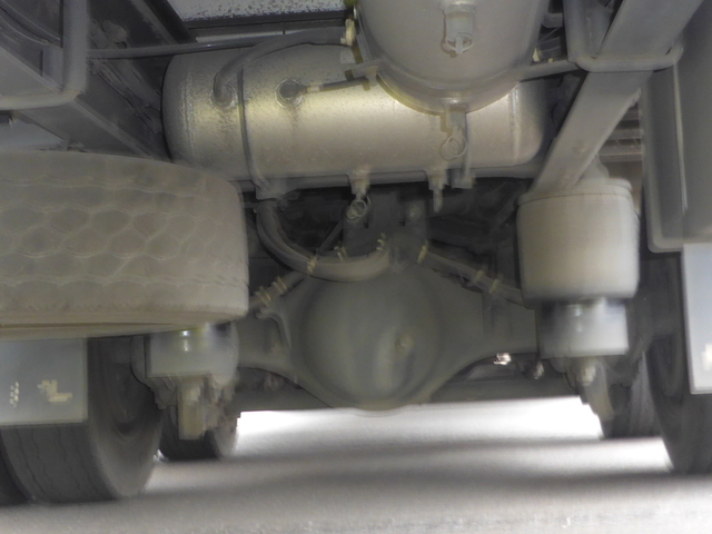UDトラックス（日産） クオン 大型 ウィング PKG-CG4ZA(2353) 19枚目