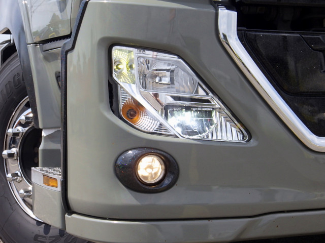 UDトラックス（日産） クオン 大型 トラクタ 2PG-GK5AAB(92478) 3枚目