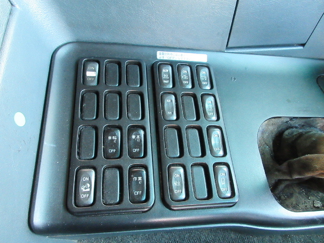 三菱ふそう スーパーグレート 大型 ウィング BDG-FU54JZ(8650) 21枚目