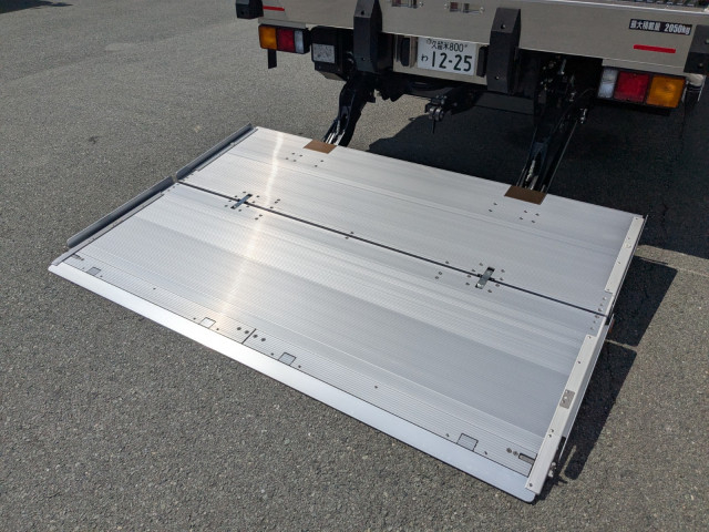 三菱ふそう ファイター 中型 冷蔵冷凍バン 2KG-FK65F(113590) 39枚目