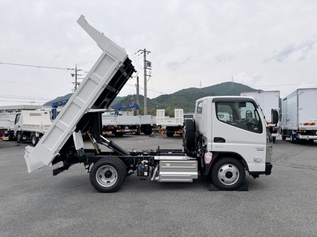 三菱ふそう キャンター 小型 土砂ダンプ 2RG-FDA60(107960) 7枚目