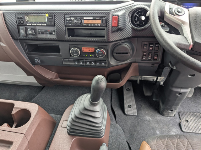 日野 レンジャー 中型 冷蔵冷凍バン 2KG-FD2ABG(111990) 24枚目