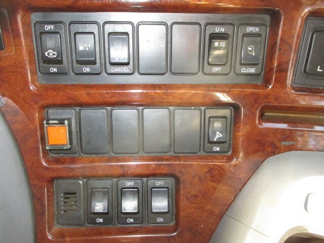 UDトラックス（日産） クオン 大型 トラクタ QPG-GK5XAB(9275) 45枚目