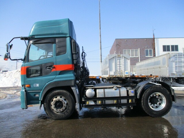 UDトラックス（日産） クオン 大型 トラクタ QKG-GK5XAB(8989) 8枚目