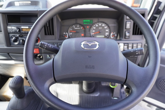 マツダ タイタン 小型 平ボディ（クレーン付） ZX264HRSA(113777) 32枚目