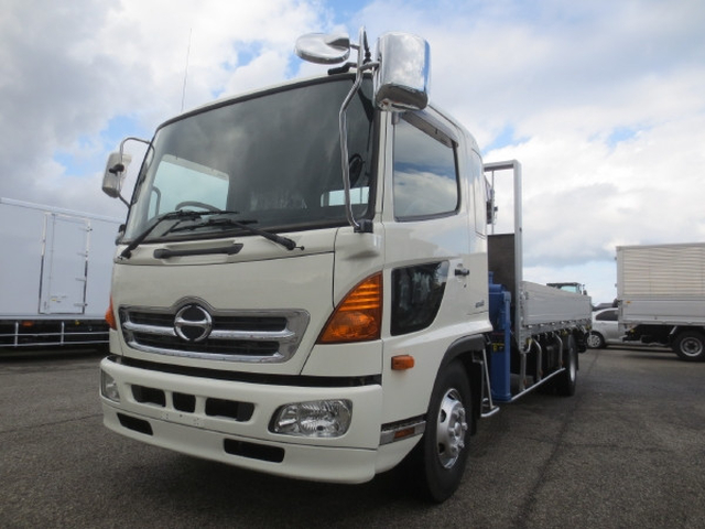 日野 レンジャー 中型 平ボディ（クレーン付） TKG-FD9LJAA(113659) 3枚目