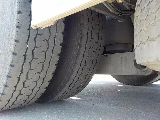 日野 プロフィア 大型 トラクタ QKG-SH1EDAG(6830) 28枚目
