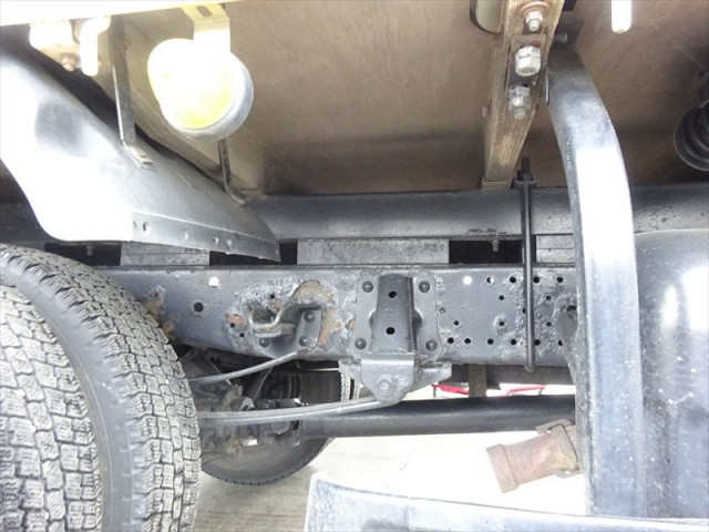 いすゞ エルフ 小型 平ボディ（クレーン付） TKG-NKR85AR(110682) 13枚目