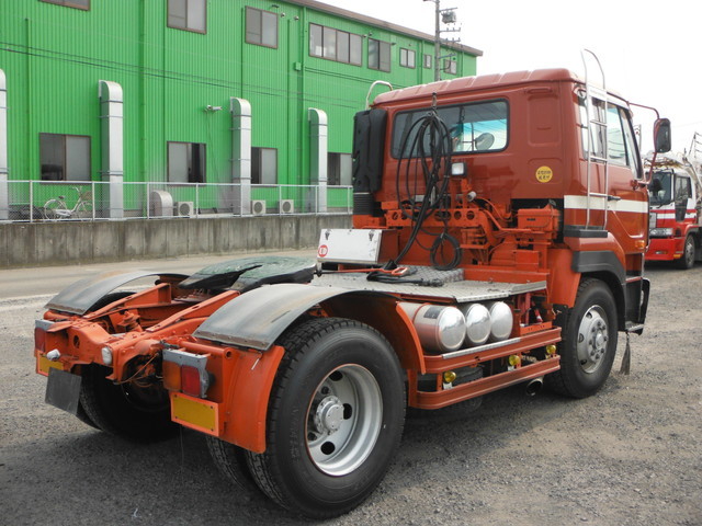 Nissan UD big_thumb Large Tractor KL-CK482BHT(1118) 6枚目