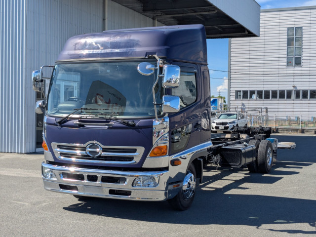 日野 レンジャー 中型 キャブ付きシャーシ TPG-FD7JLAG(110872) 1枚目
