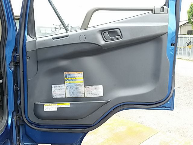 三菱ふそう ファイター 中型 バン PDG-FK61F(10602) 70枚目