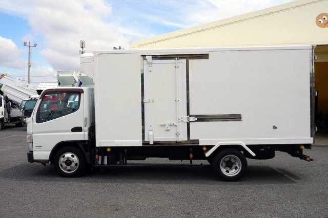 三菱ふそう キャンター 小型 冷蔵冷凍バン TKG-FEA50(109680) 3枚目