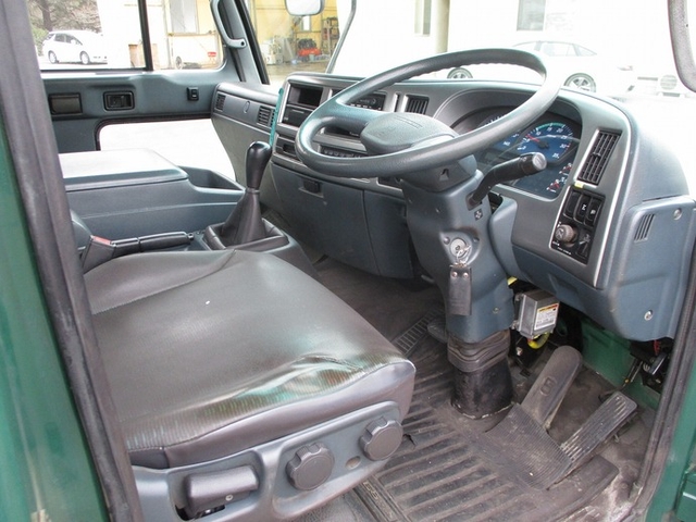 UDトラックス（日産） コンドル 中型 バキュームダンパー/汚泥吸引車 PB-MK36A(9576) 29枚目