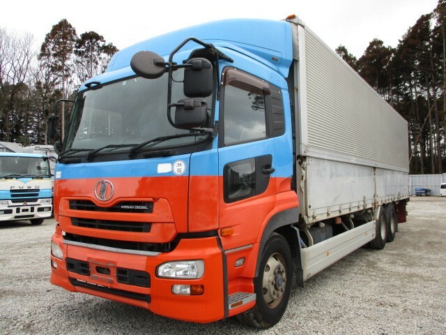 UDトラックス（日産） クオン 大型 ウィング PKG-CD4ZA(8857) 1枚目