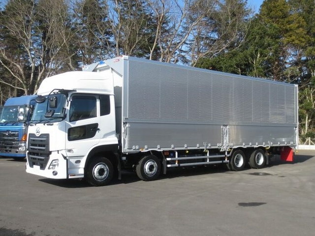 UDトラックス（日産） クオン 大型 ウィング 2PG-CG5CA(9612) 1枚目